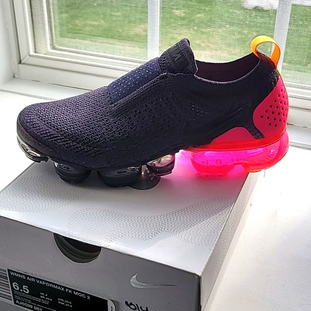 Women sneakers VAPORMAX does not include original box